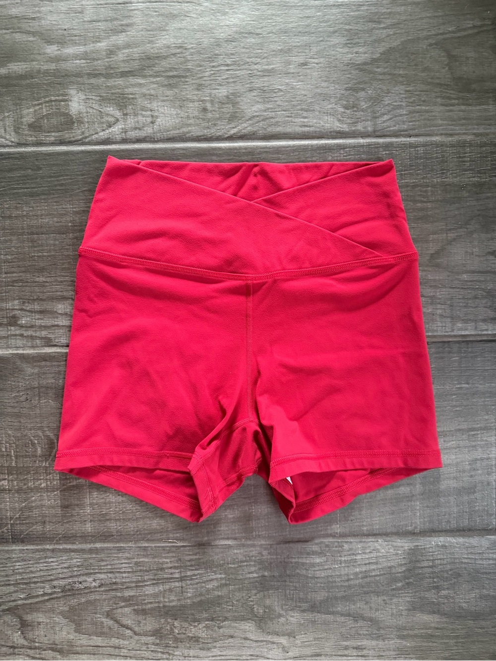 FLEO V Waistband 4” Shorts - Red